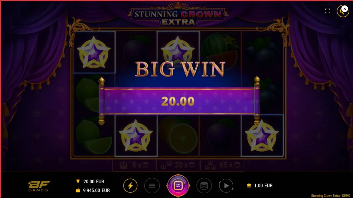 Tampilan visual slot Stunning Crown Extra dengan tema kerajaan dan simbol buah.